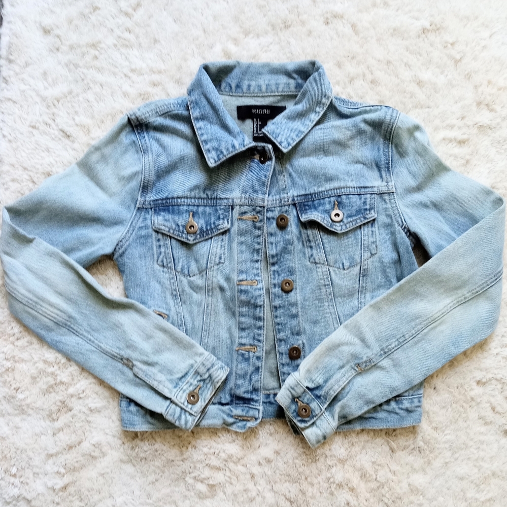 Forever 21 cropped Jean jacket size small